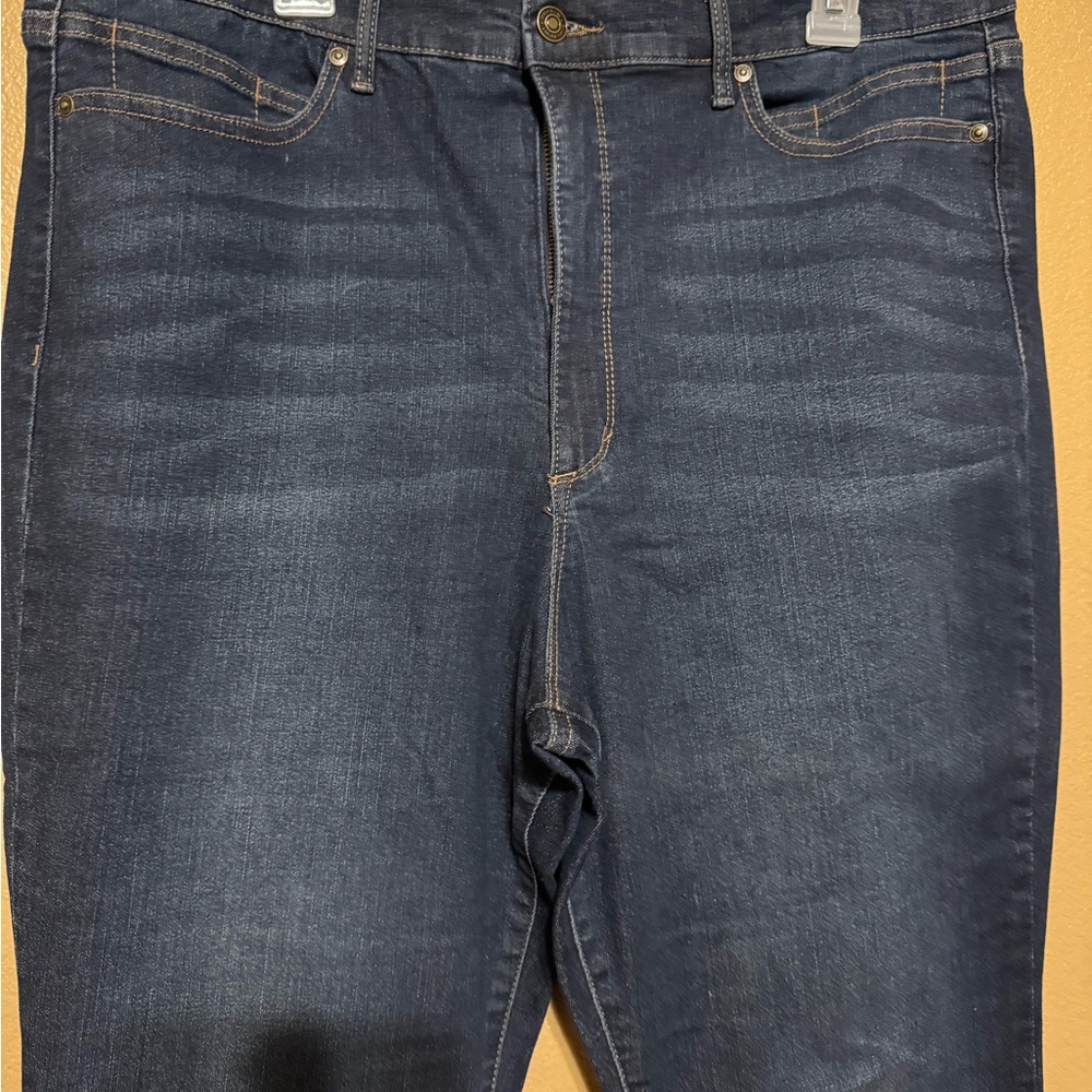 Sofia Vergara Jeans - image 2